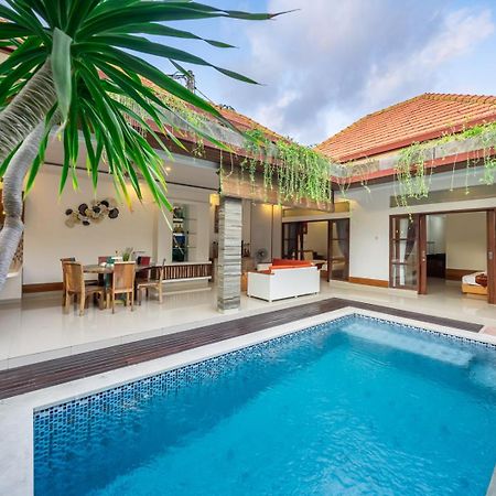 De Gani Villa Seminyak Exteriör bild